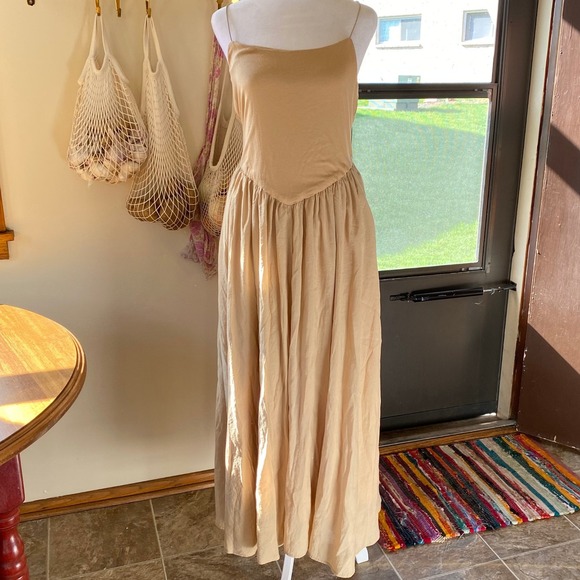 Commense Dresses & Skirts - Commense Basque Waist A Line Tan Maxi Dress XL Flowy Summer Beach Femme Boho